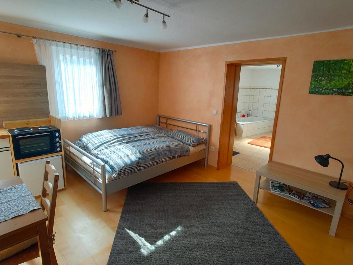 Zentrale & Ruhige Ferienwohnung Mössingen Kültér fotó
